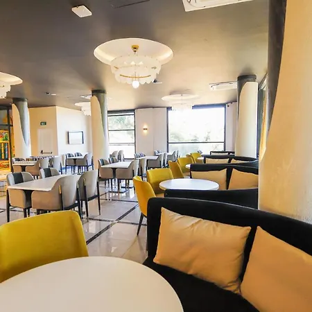 World Dreams Forest * ספנג'ה